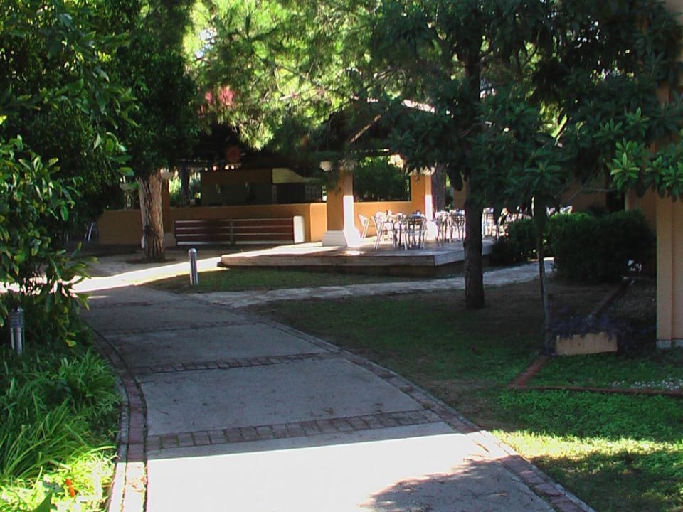 Zapata-Bar im Garten Asteria Family Belek