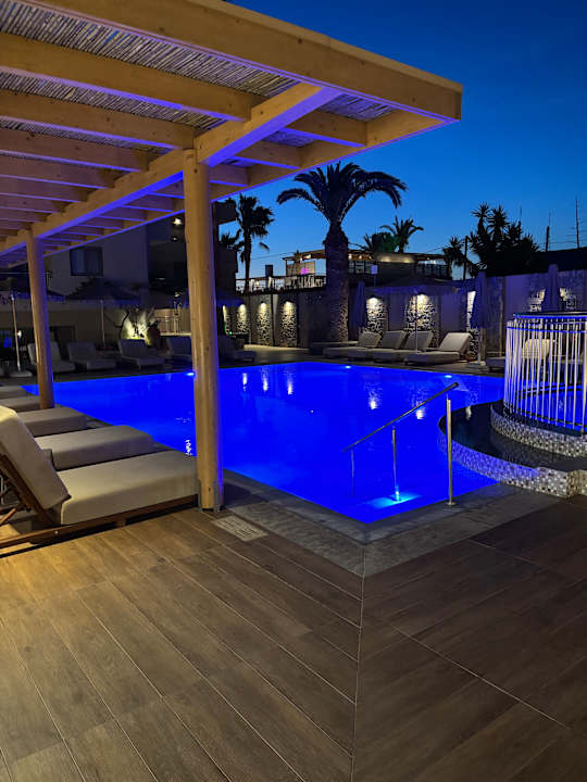 Pool High Beach Resort