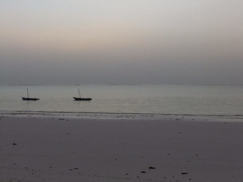 Strand am Morgen Neptune Village Beach Resort & Spa