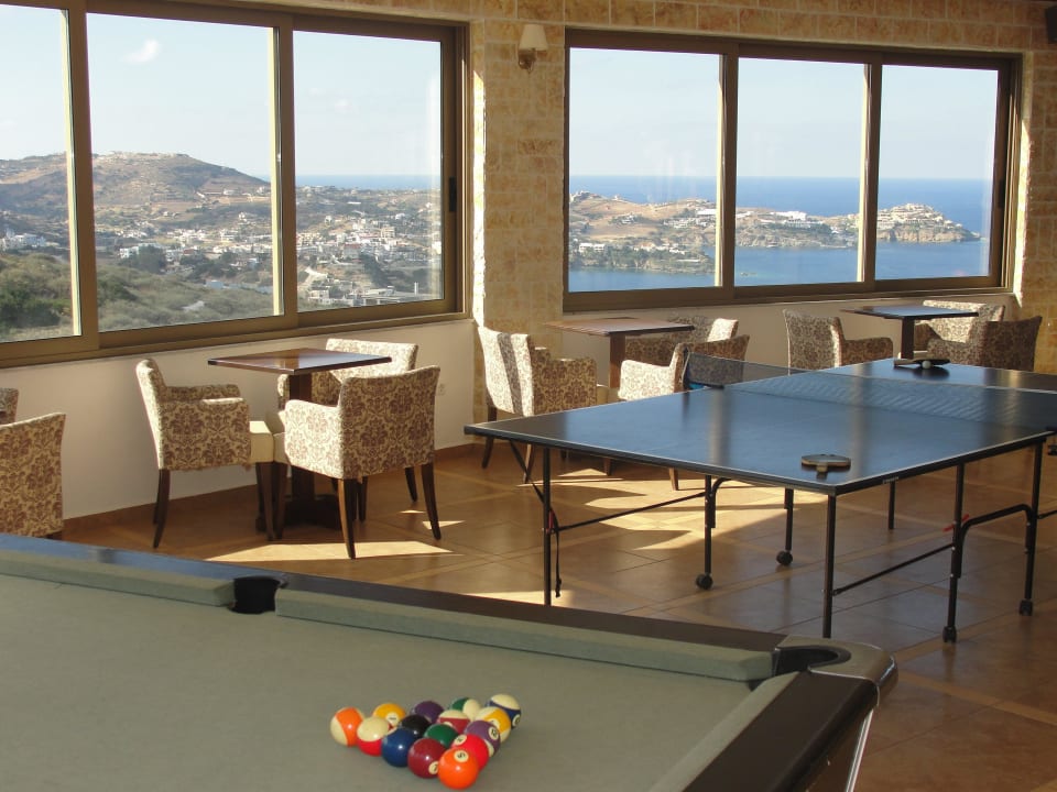 Cafe & Billard & Ping Pong Spiros & Soula Apartments