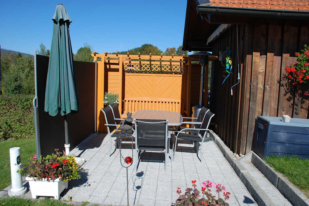 Terrasse im Garten  Ferienwohnung Christina