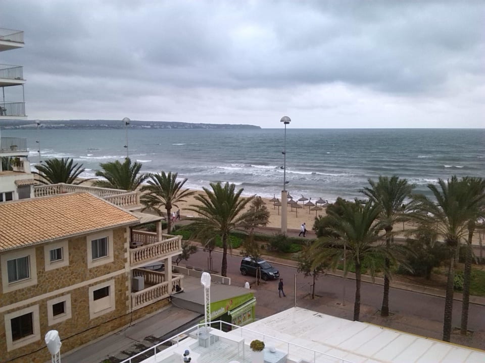 4. Stock Iberostar Waves Bahia de Palma