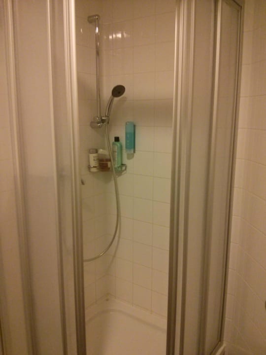 Dusche Four Points Flex by Sheraton Vienna Hauptbahnhof