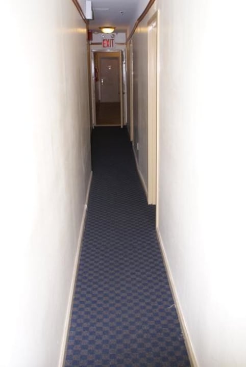 Siegenhaus über 60 kg pro Person verboten! Hotel Murray Hill Inn