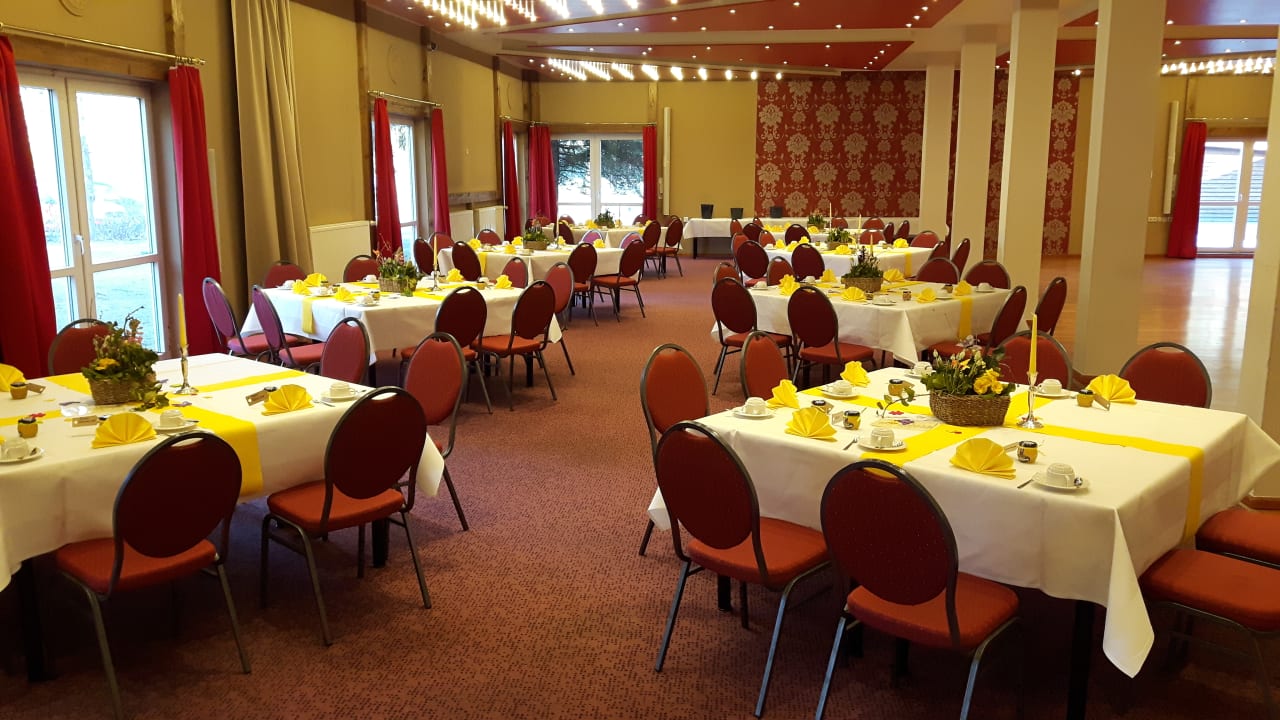 Restaurant La Porte Hotel & Restaurant