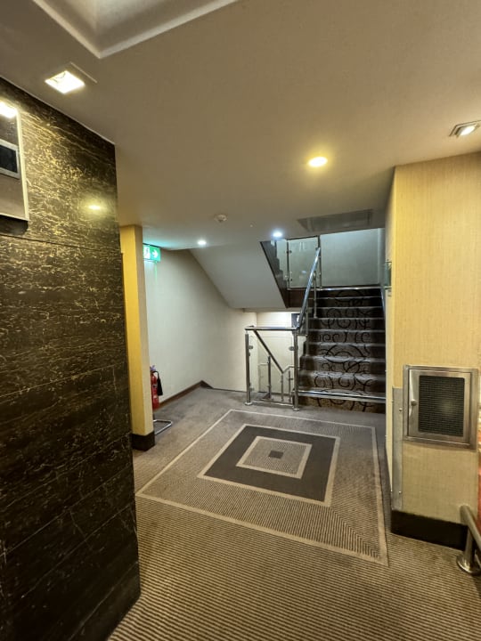 Sonstiges Academy Plaza Hotel