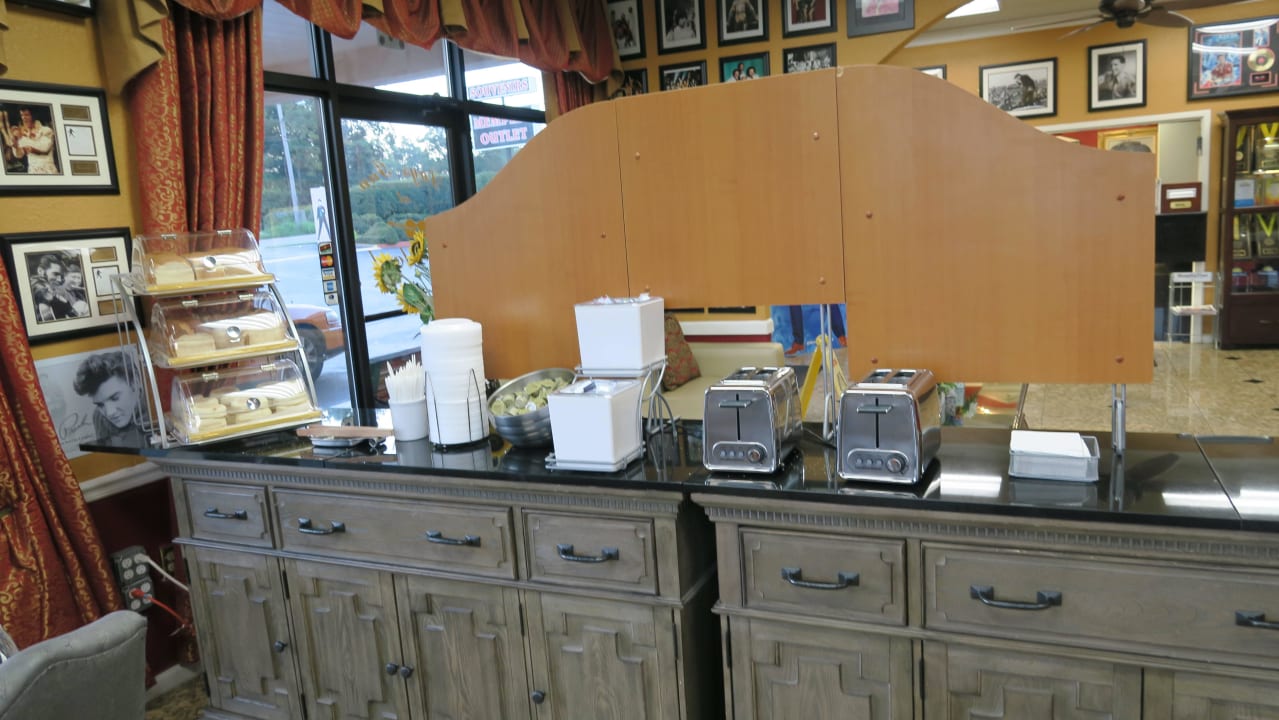 Büffet Hotel Days Inn Graceland Memphis