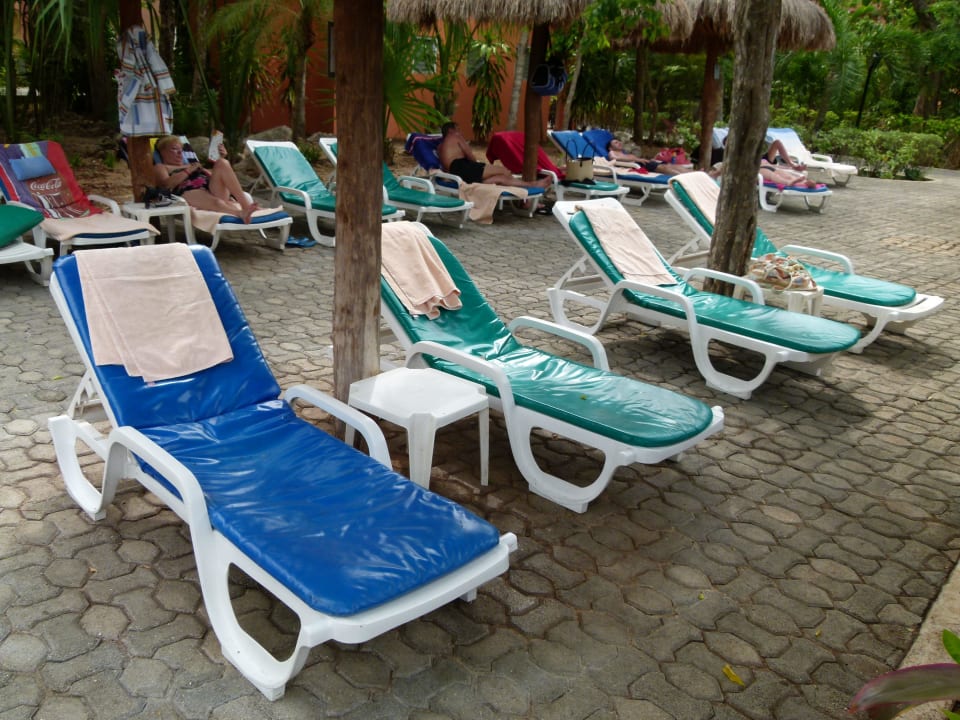 Unverschämt  "reservierte"  Liegen Hotel Riu Tequila
