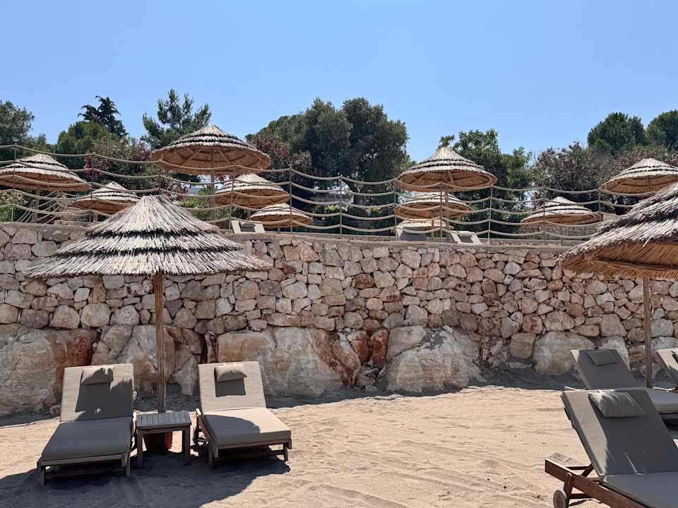 Strand Anda Barut Collection