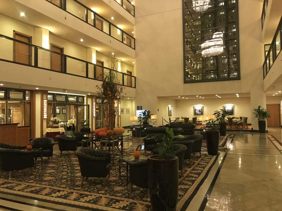 Lobby Maritim Hotel Dresden