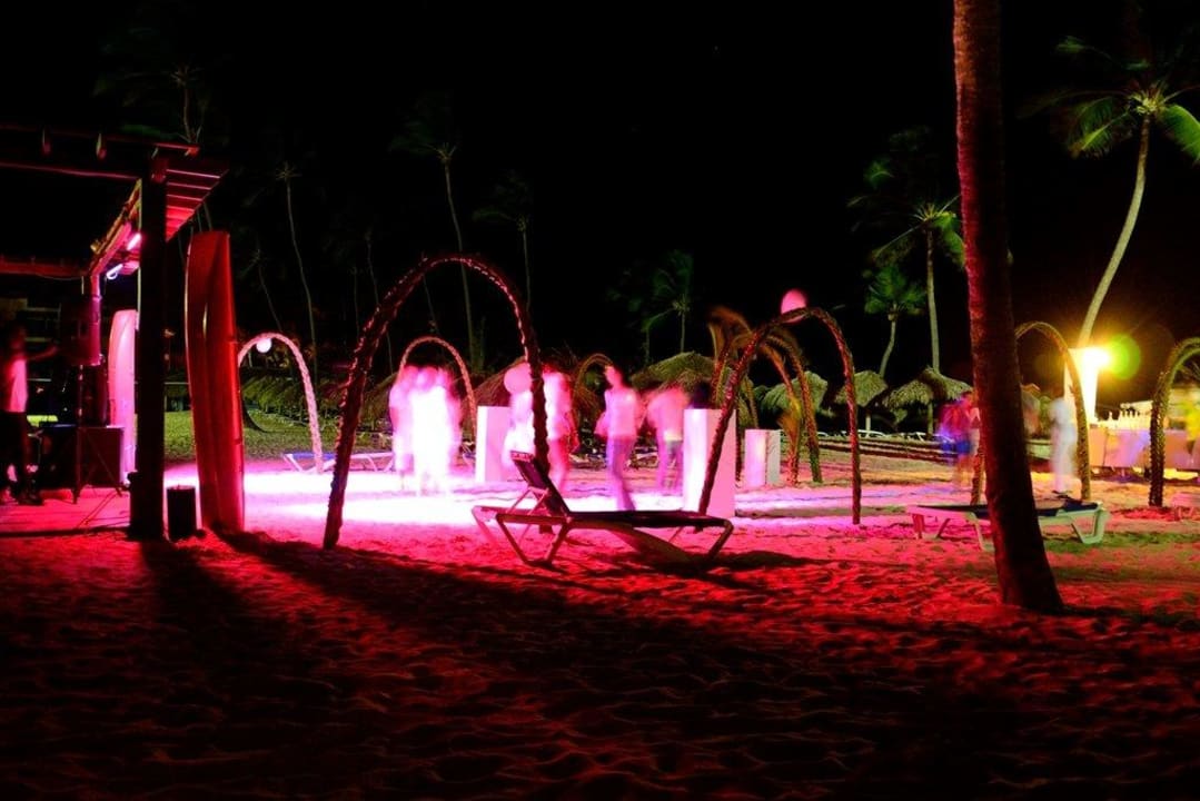 Beach-Club-Abend Punta Cana Princess All Suites Resort & Spa