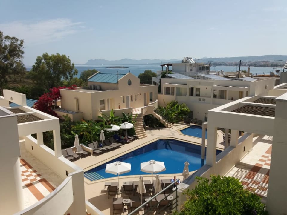 Außenansicht Hotel Forum Suites