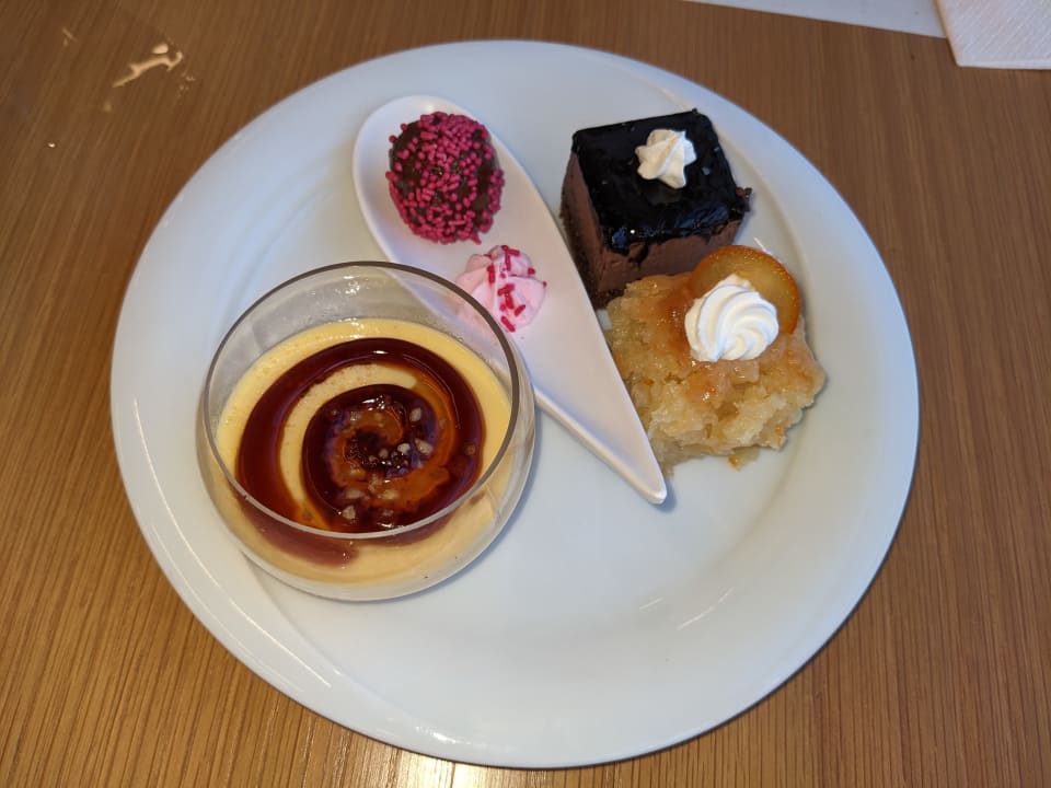 Gastro Hotel Kakkos Bay