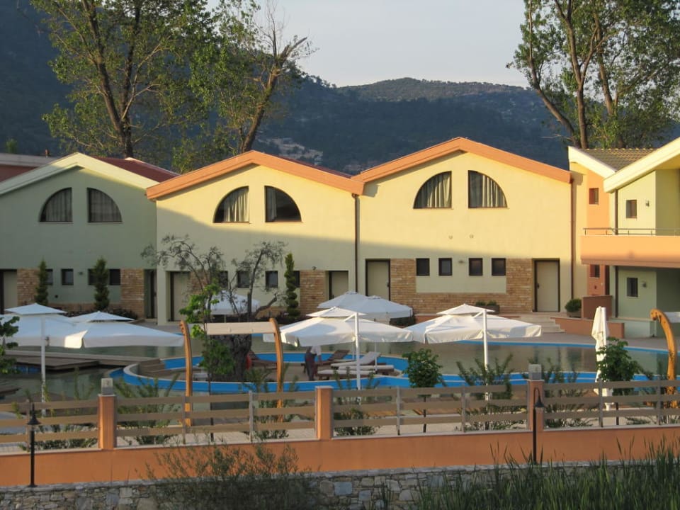 Ausblick vom Zimmer 605 auf den großen Pool Alexandra Golden Boutique - Adults only