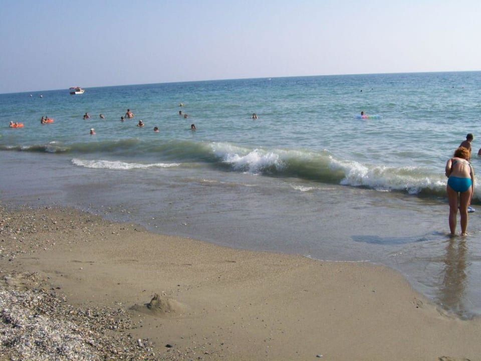 Strand Club Turtas Beach Hotel