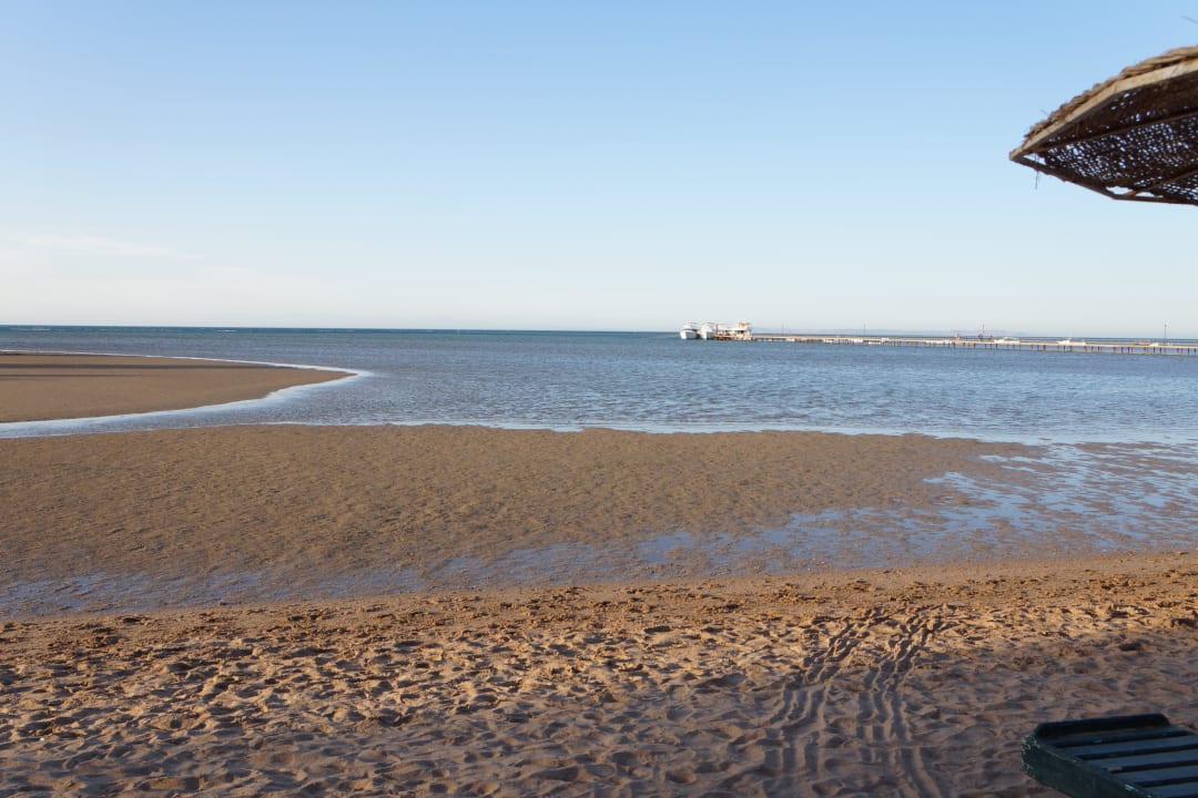 Strand bei Ebbe Golden Beach Resort