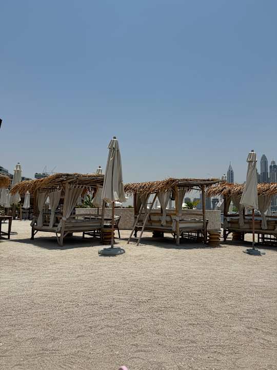 Strand voco Dubai The Palm by IHG