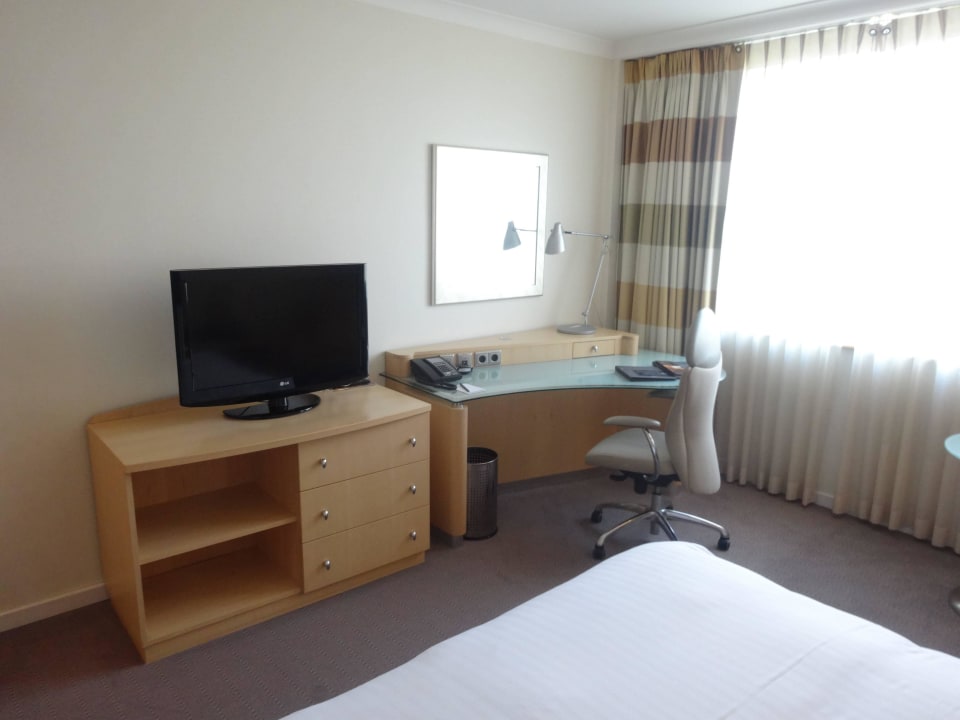 Blick vom Bett Hilton Düsseldorf