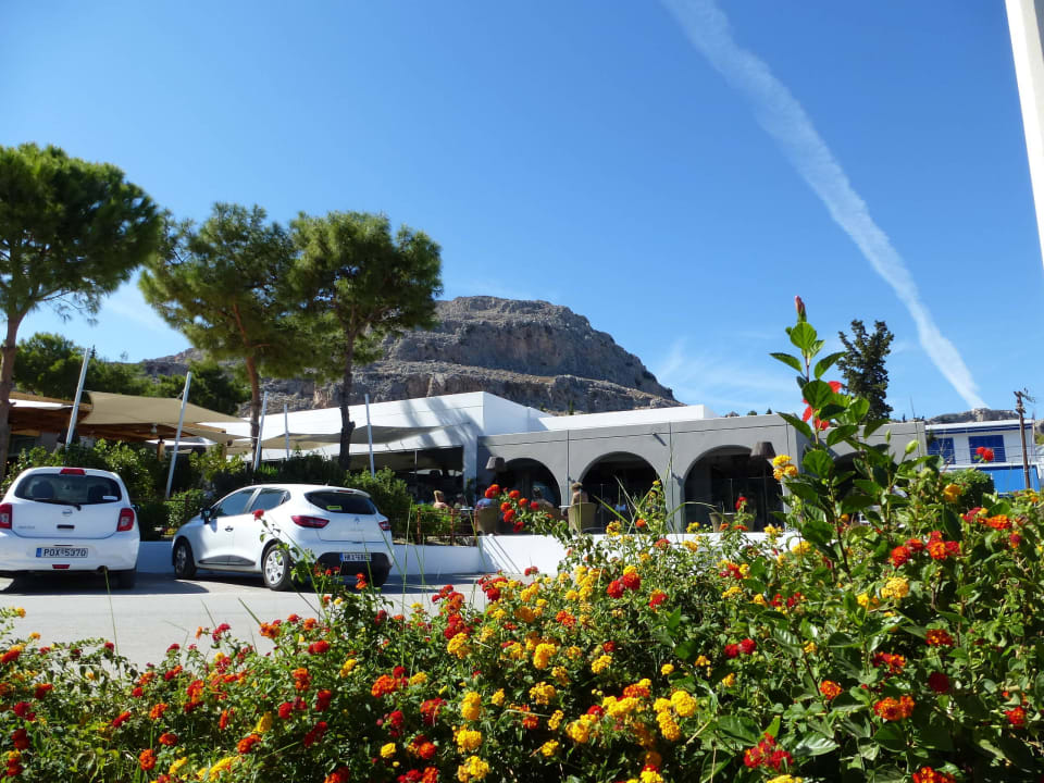 Vom Strand zur Strandbar alltoura Club Hotel Porto Angeli Beach Resort