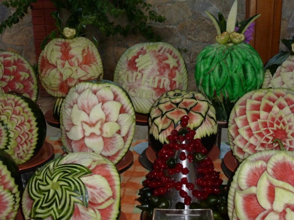 Melonenkunstwerk Saphir Hotel & Villas