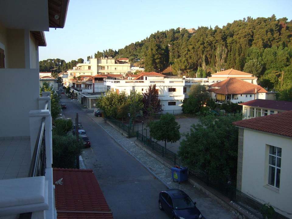 Blick aus dem Balkon nach links. Hotel Pelops