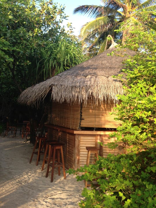 Handhuvaru Bar bei Wasservillen NH Collection Maldives Reethi Resort