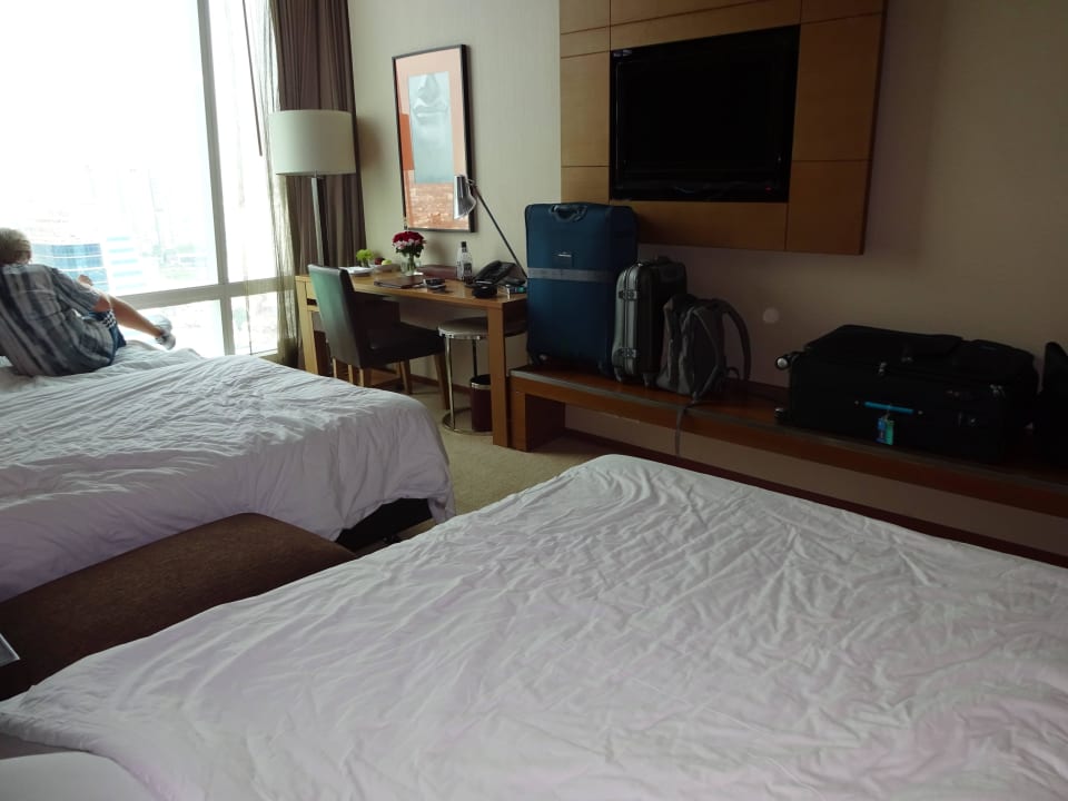 Zimmer mit 2 große Betten und Klappbett Eastin Grand Hotel Sathorn