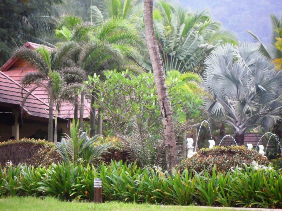 Strand Hotel Nang Thong Beach Resort 2
