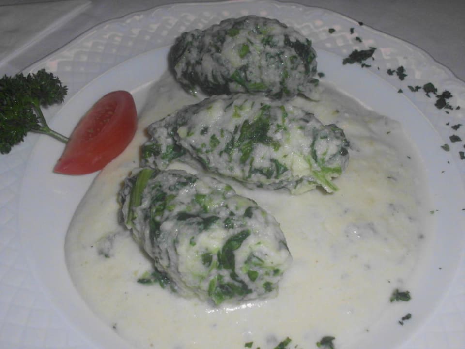 Lecker Spinat-Nockerl Hotel Lorenzihof