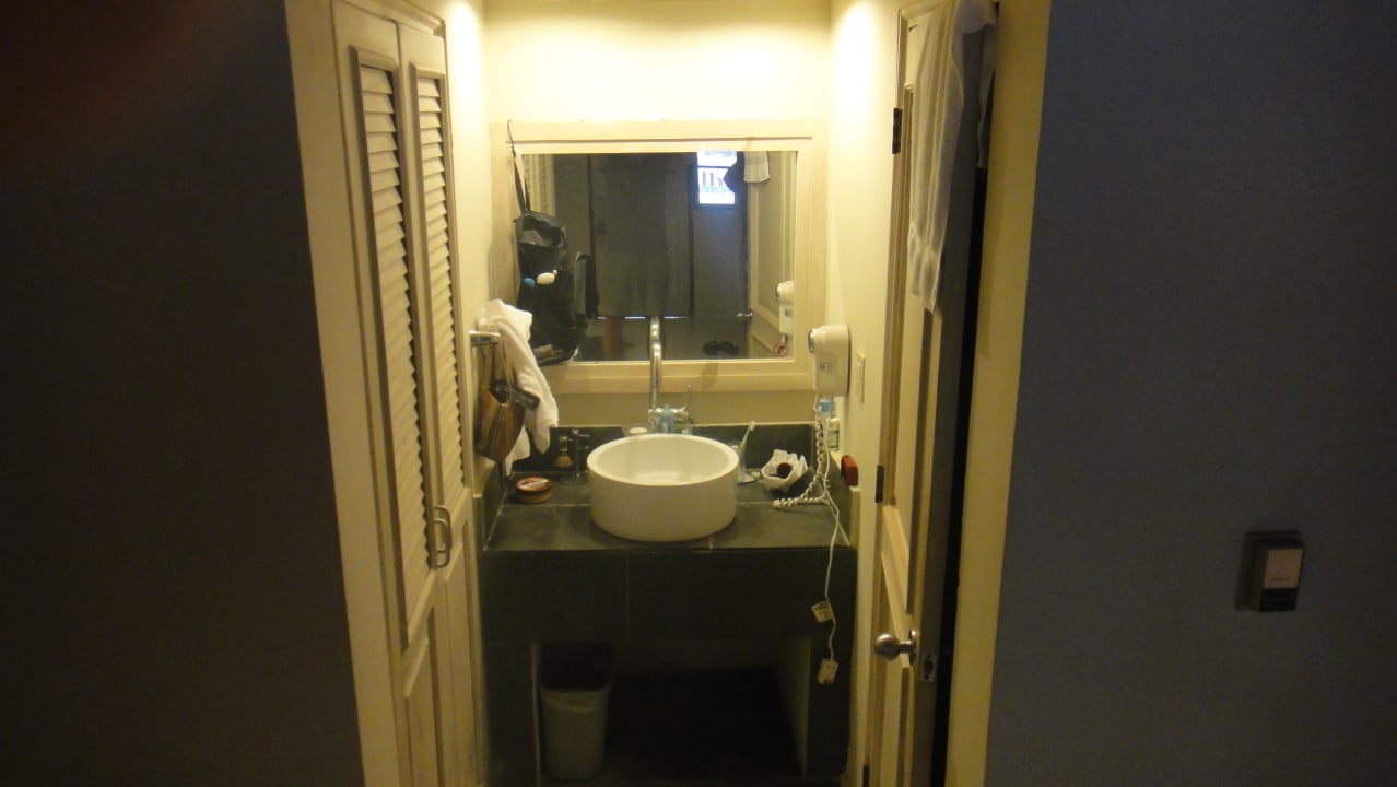 Waschtisch mit angrenzender Dusche Villas Bavaro Resort & Spa