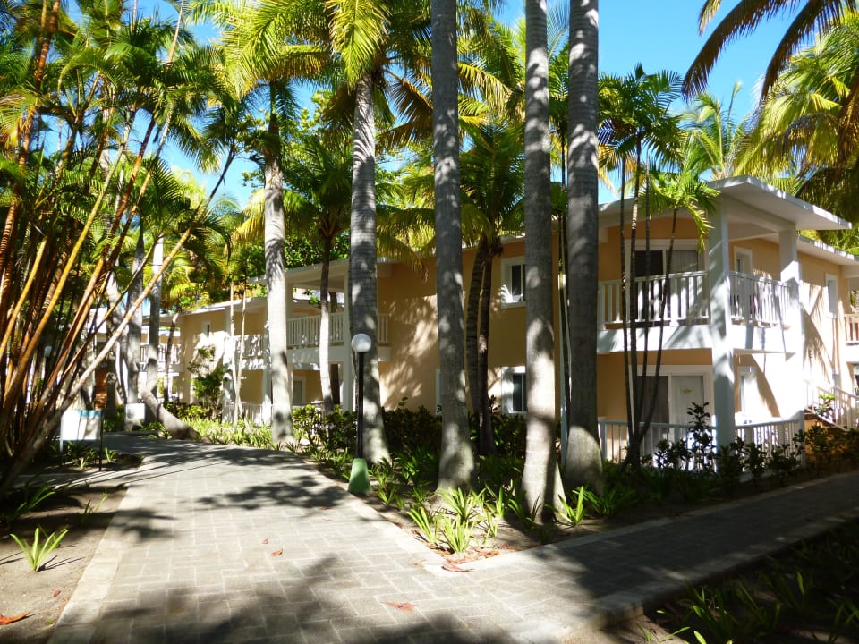 Wege durch die Anlage Playabachata Hotel