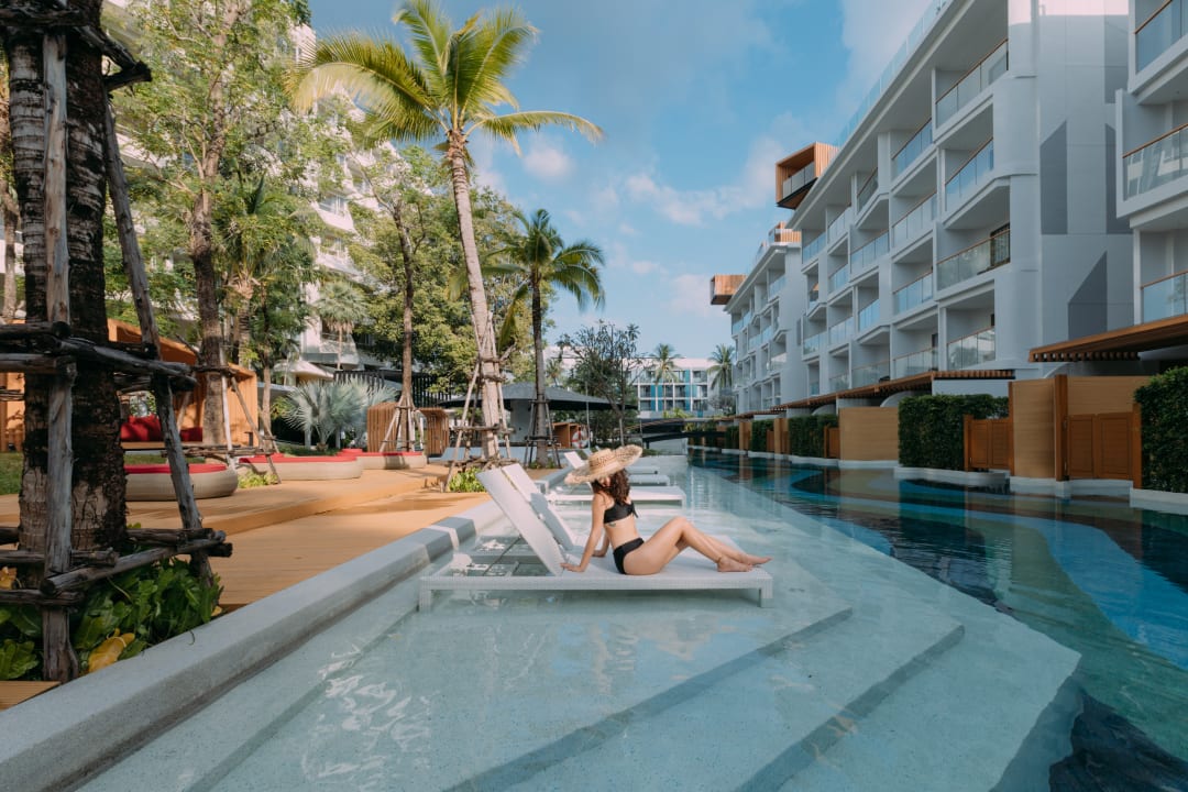 Pool Andaman Embrace Patong