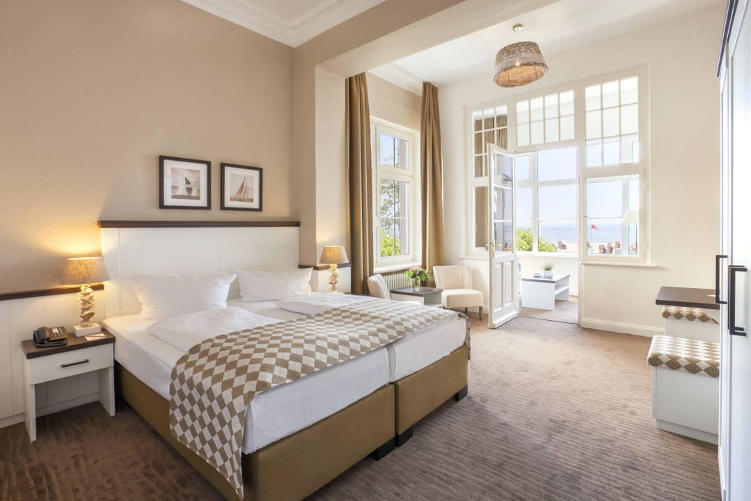 Doppelzimmer mit Seeblick XL Hotel Strandschlösschen