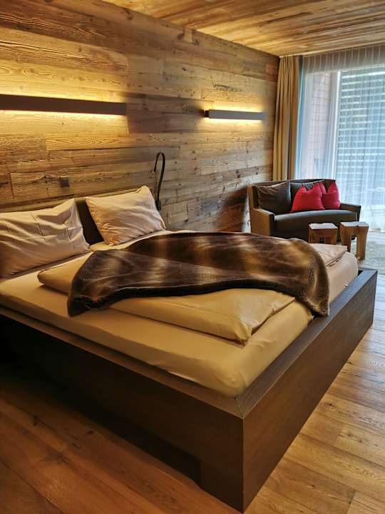 Zimmer Riverside Hotel