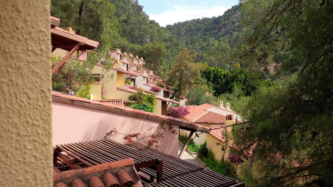 Auslick auf anderen Bungalows Hillside Beach Club