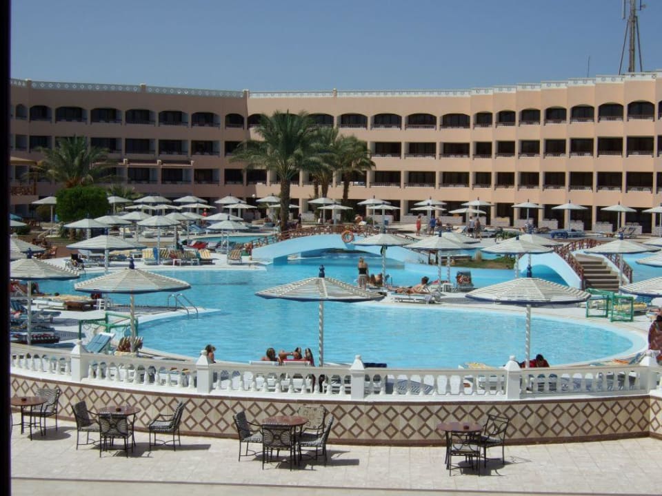 Von Restaurant mit Blick auf Pool Beach Albatros Resort