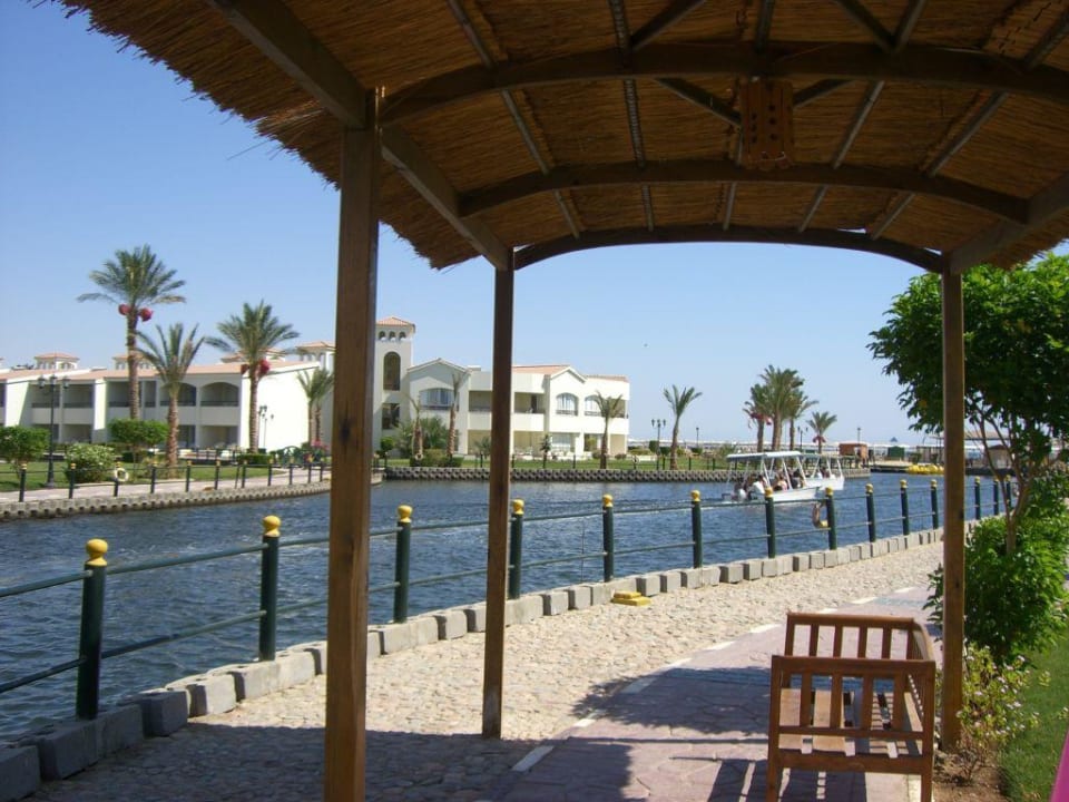Weg zum Strand Pickalbatros Dana Beach Resort - Hurghada