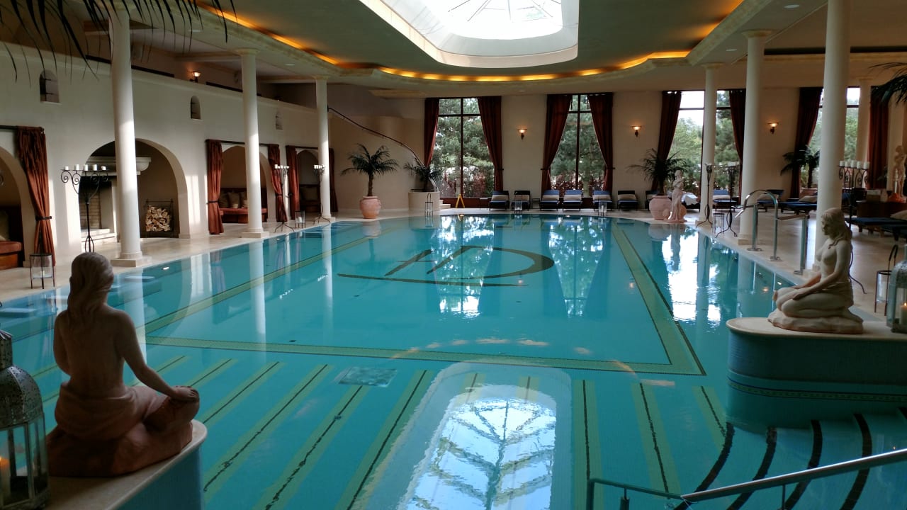 Pool Hotel Yachthafenresidenz Hohe Düne