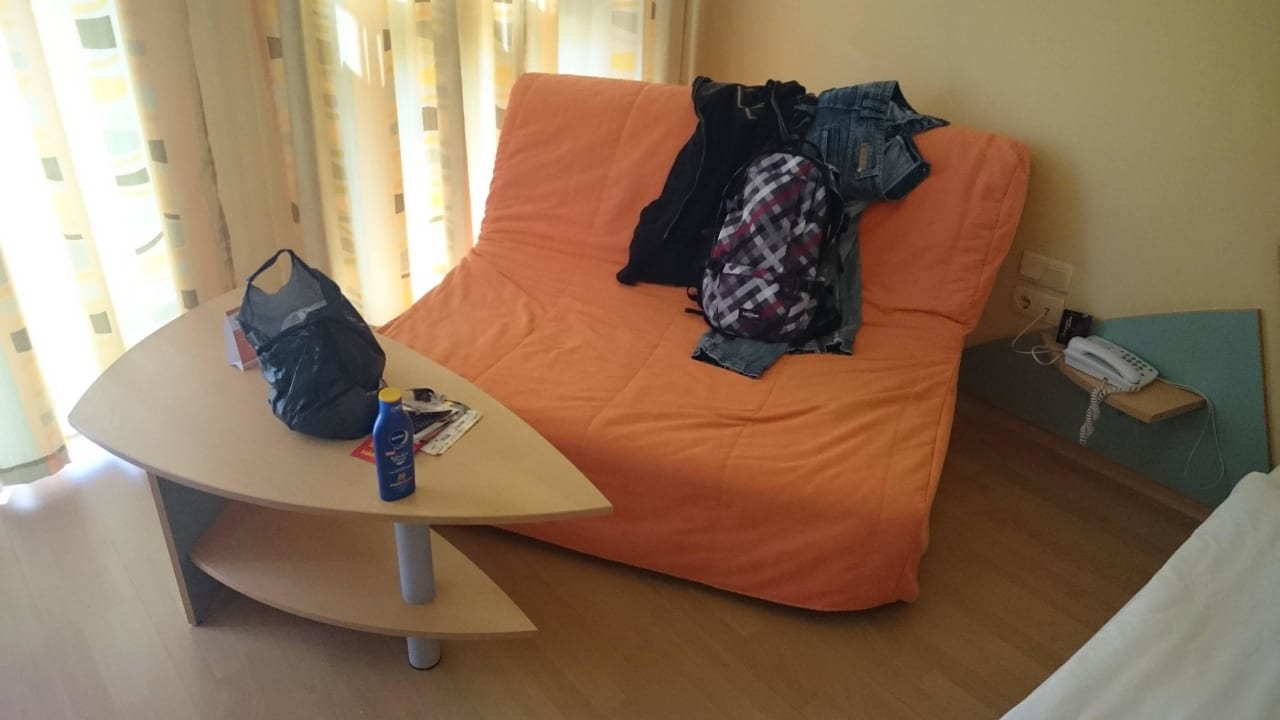 Sofa oder wie man das nennt Hotel Atlas