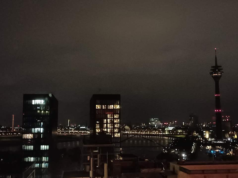Ausblick INNSiDE by Meliá Düsseldorf Hafen