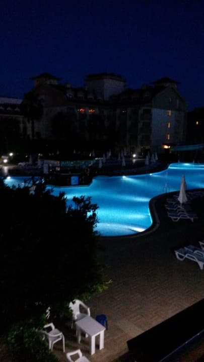 Der Pool bei Nacht  Grand Seker Hotel