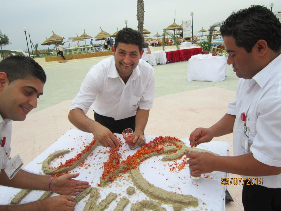 Am Nationalfeiertag Hotel Neptunia Skanes