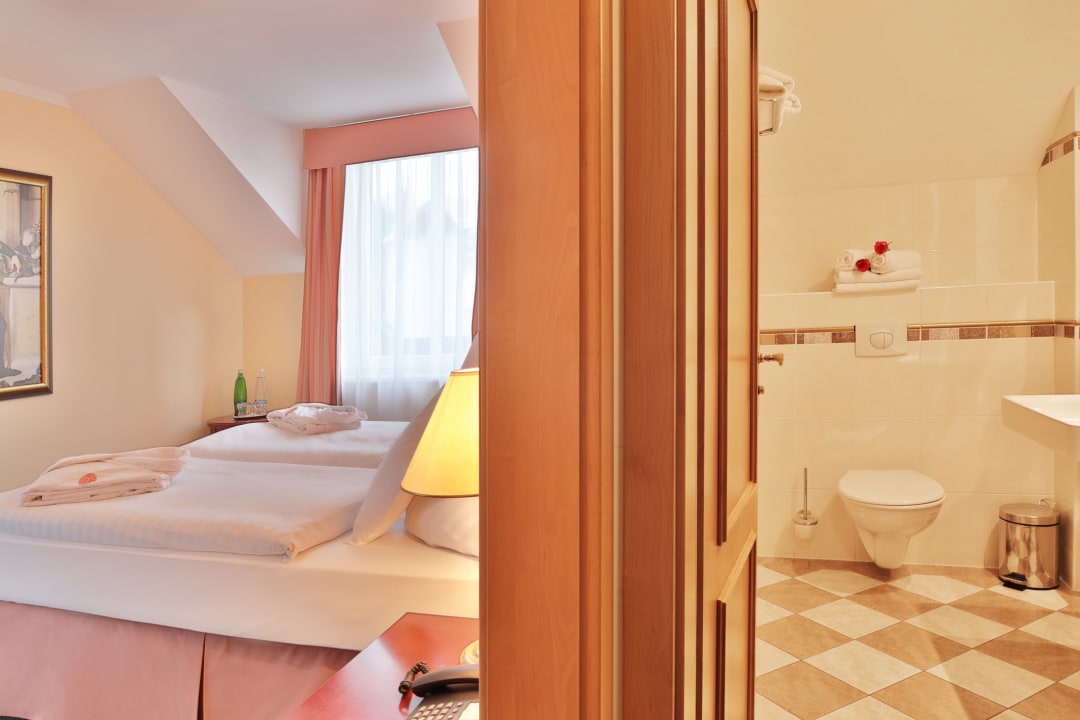 Zimmer Hotel Villa Regent