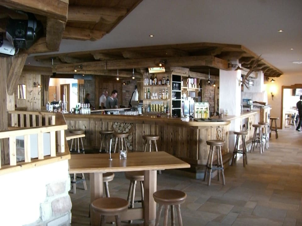 Die Bar Alpenrose