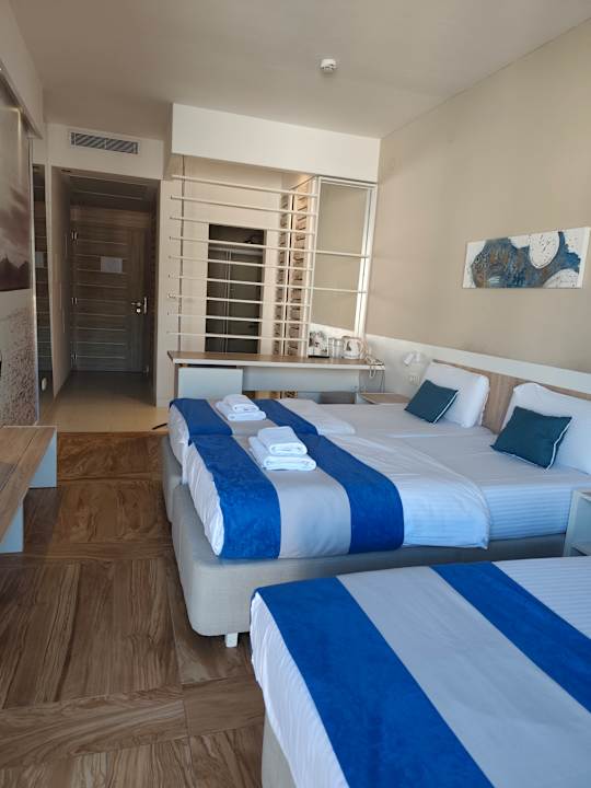 Zimmer Carine Hotel Delfin