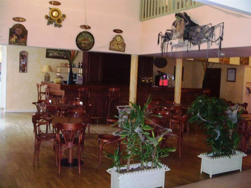 Die Bar Campanile Val de France