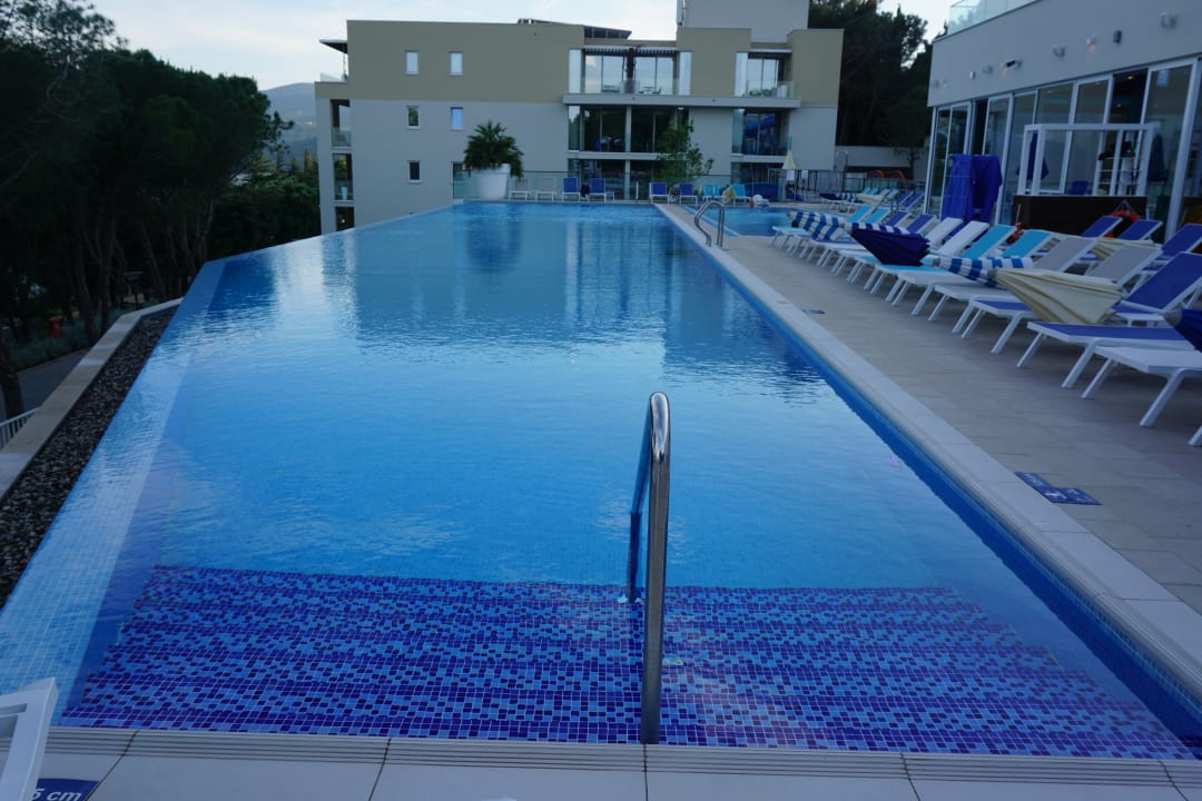 Pool Valamar Girandella Maro Suites
