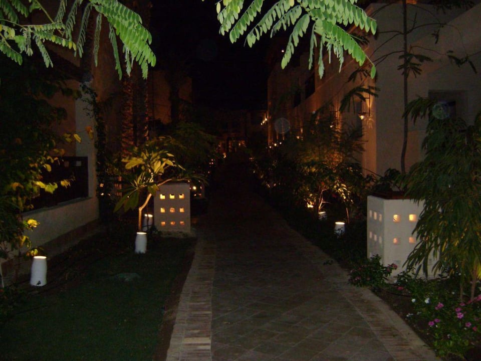 Weg zu den Zimmern The Grand Hotel Sharm El Sheikh