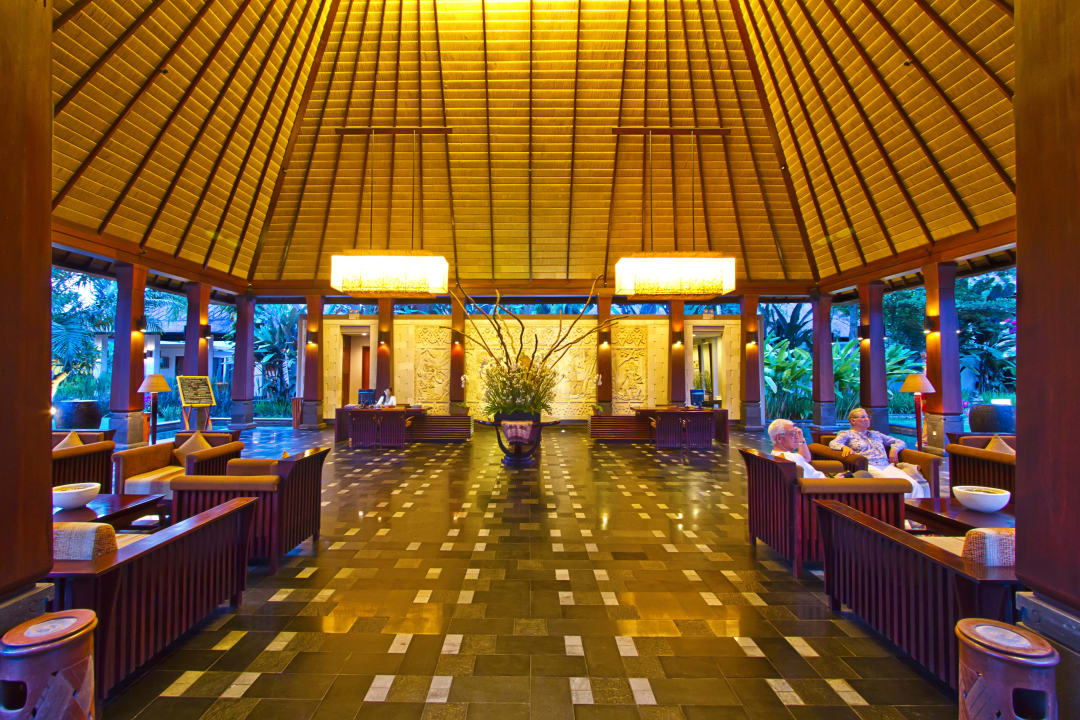 Lobby Ramayana Candidasa