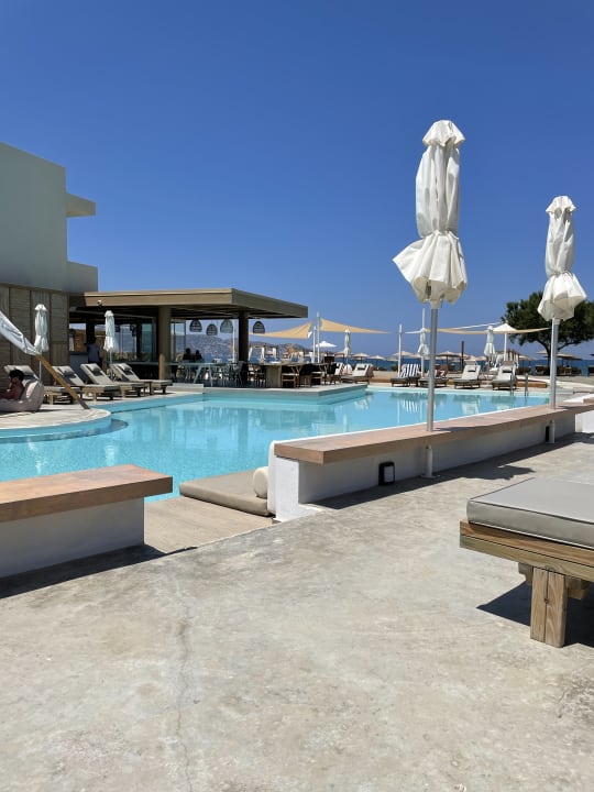 Pool Enorme Teatro Beach Resort